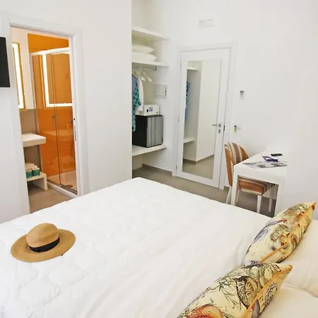 Le Del Tappezziere Bed & Breakfast *